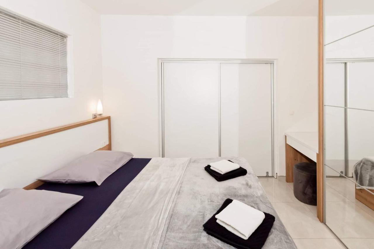 Apartment White Pearl Razanac Ngoại thất bức ảnh