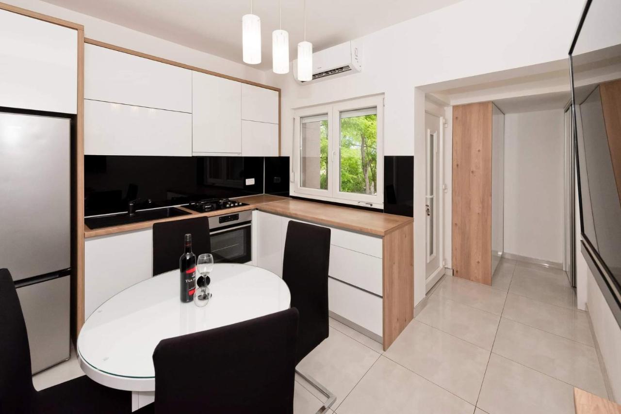 Apartment White Pearl Razanac Ngoại thất bức ảnh
