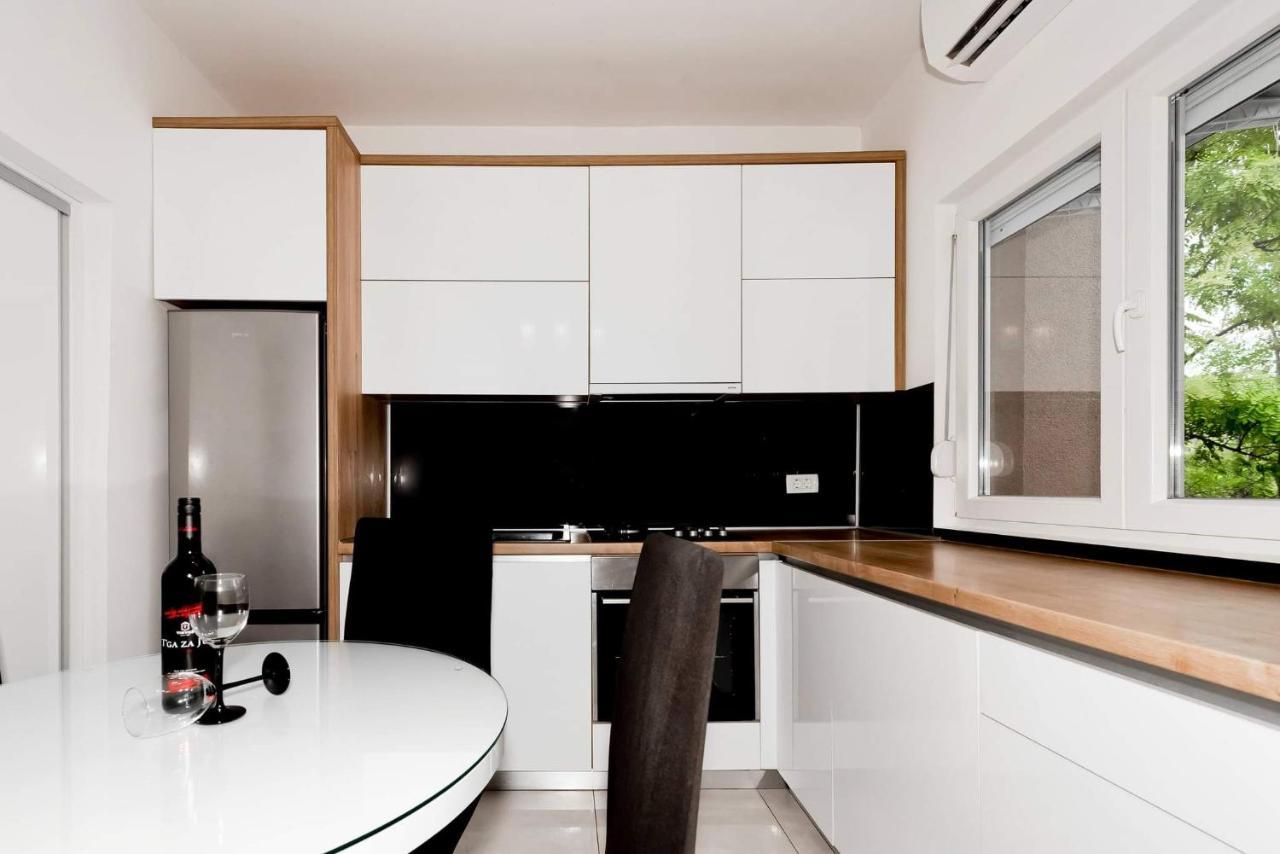 Apartment White Pearl Razanac Ngoại thất bức ảnh